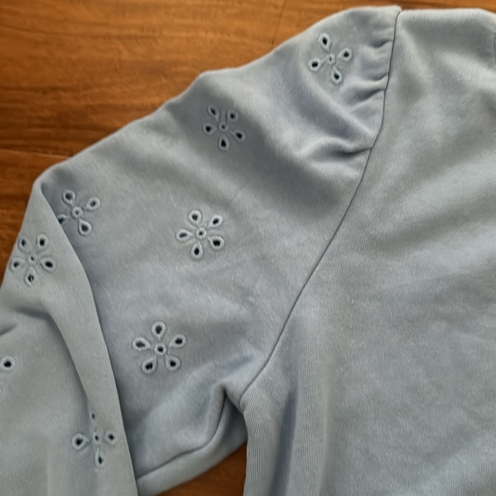 H&M Sweater - Picture 3 of 7